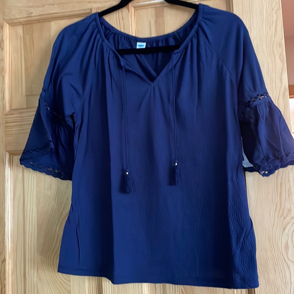 Old Navy top
